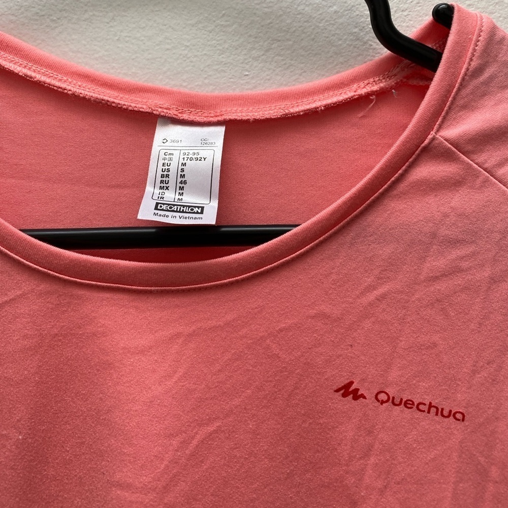 Decathlon - Quechua Colorblock Round Neck Women’s Pink Shirt - Picture 5 of 5